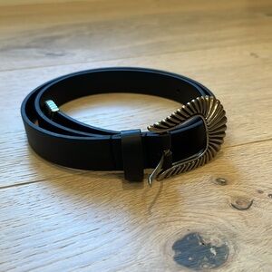 Express Black & Silver Western Belt in Size Medium